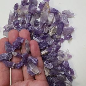 584ct rough thunderbay ontario amethyst rough lot with red hematite